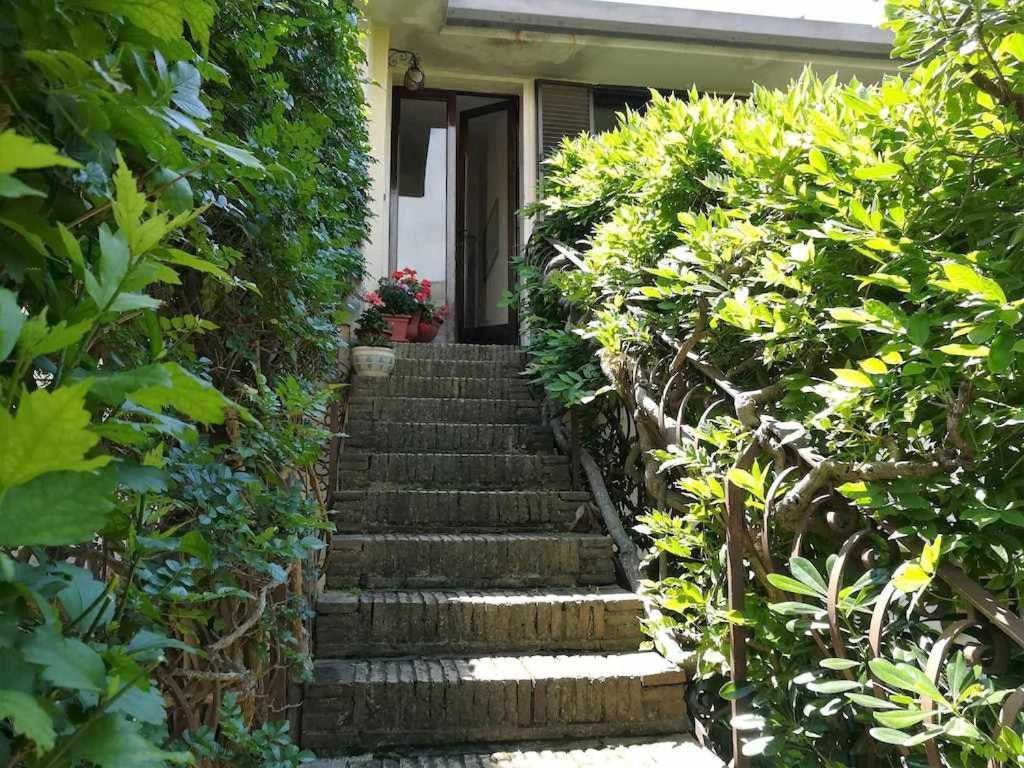 Ferienwohnung Casa Dinky Attico Con Terrazza Vista Mare Formia Exterior foto