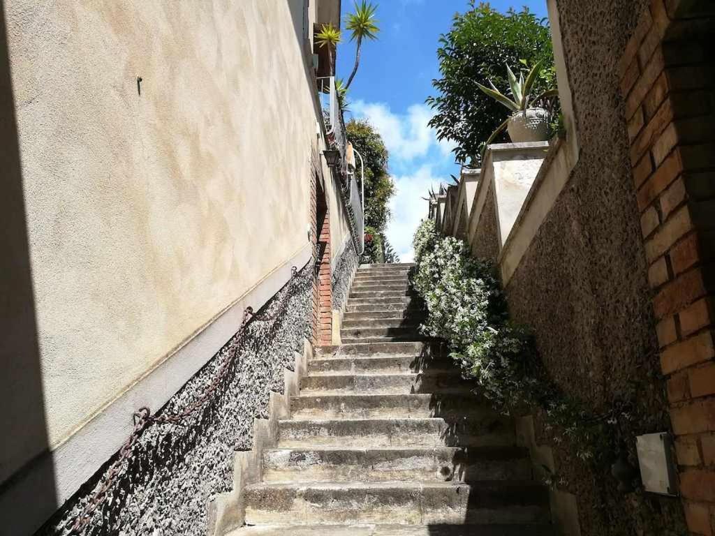 Ferienwohnung Casa Dinky Attico Con Terrazza Vista Mare Formia Exterior foto