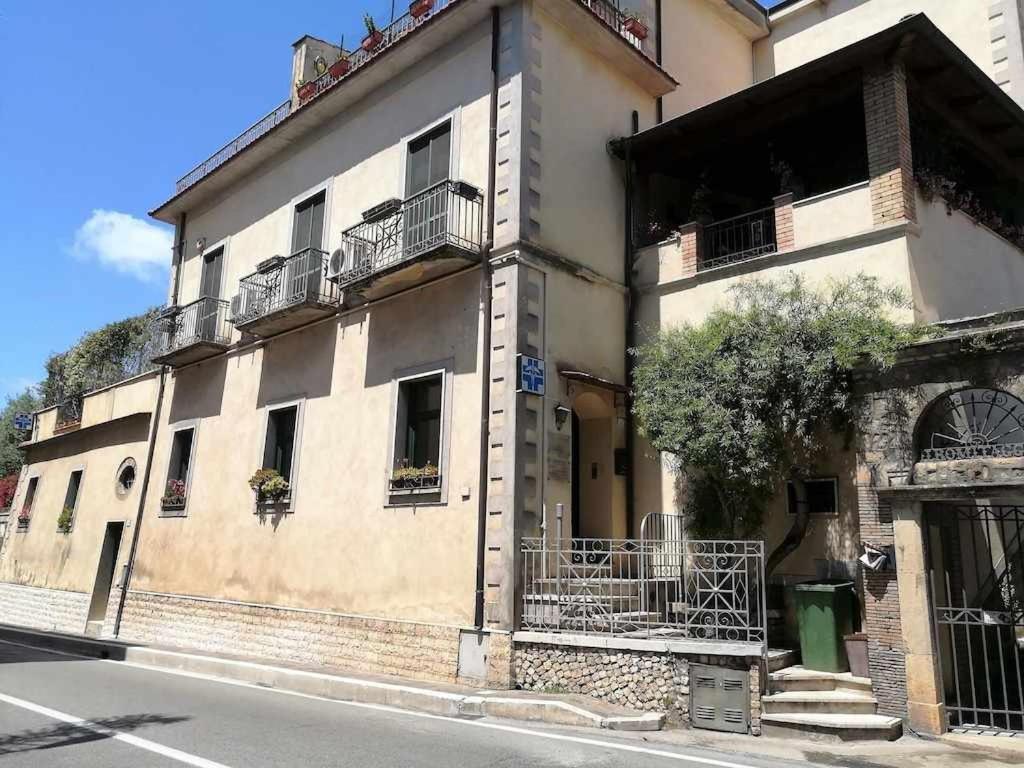 Ferienwohnung Casa Dinky Attico Con Terrazza Vista Mare Formia Exterior foto