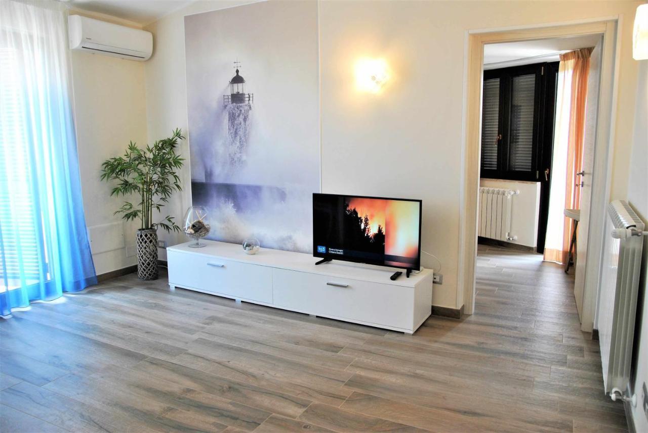 Ferienwohnung Casa Dinky Attico Con Terrazza Vista Mare Formia Exterior foto